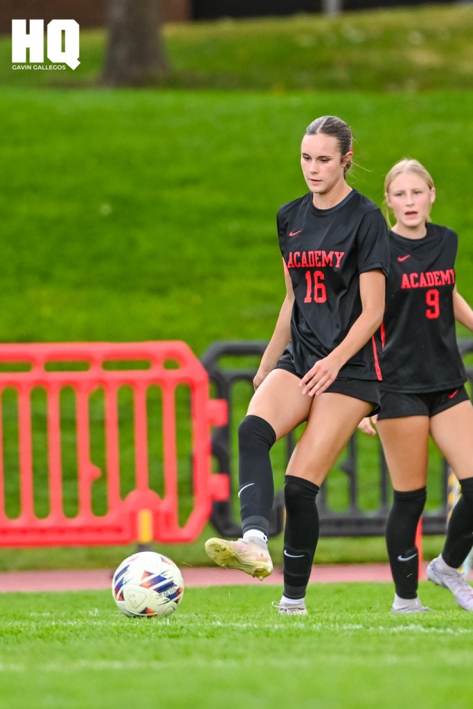Albuquerque Academy’s Addison Cates (16) receives the ball during her non-district match against St. Pius X at Albuquerque Academy. Gavin Gallegos/HQ Sports